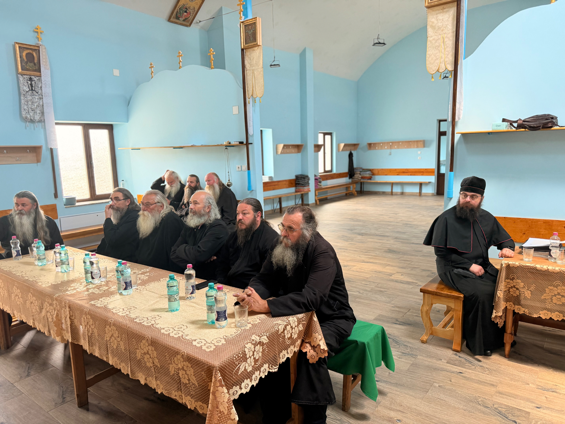 Clerul delegat din partea eparhiilor Mitropoliei participant la lucrările Consiliului Mitropolitan.