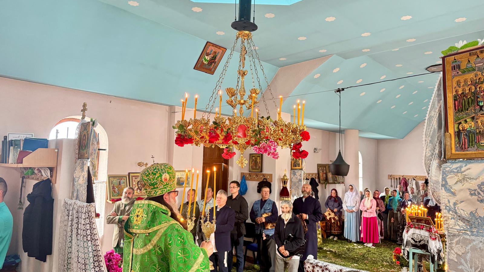 Cădire în biserica „Acoperământul Maicii Domnului” din Bordușani, Ialomița.